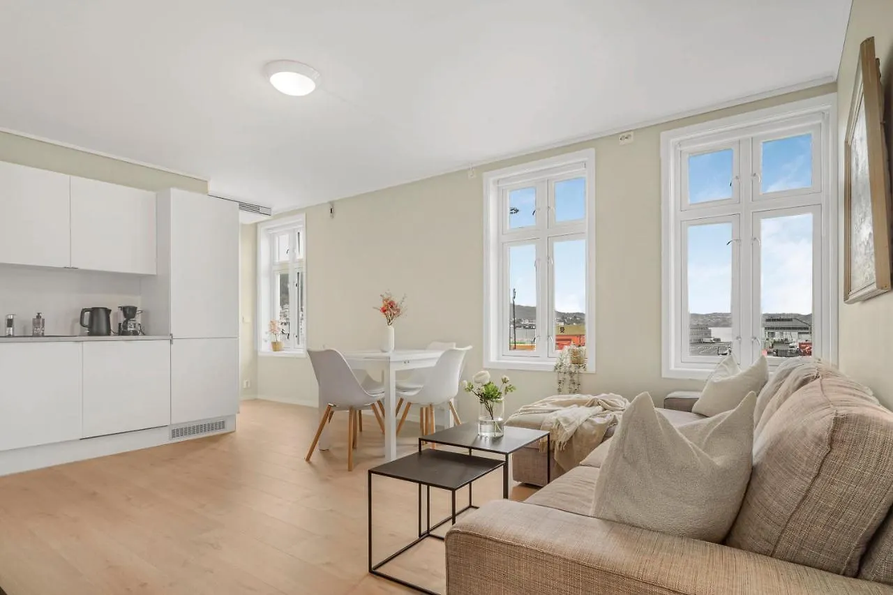 Contemporary City-Apartement With Views Of The Dock! 베르겐 아파트